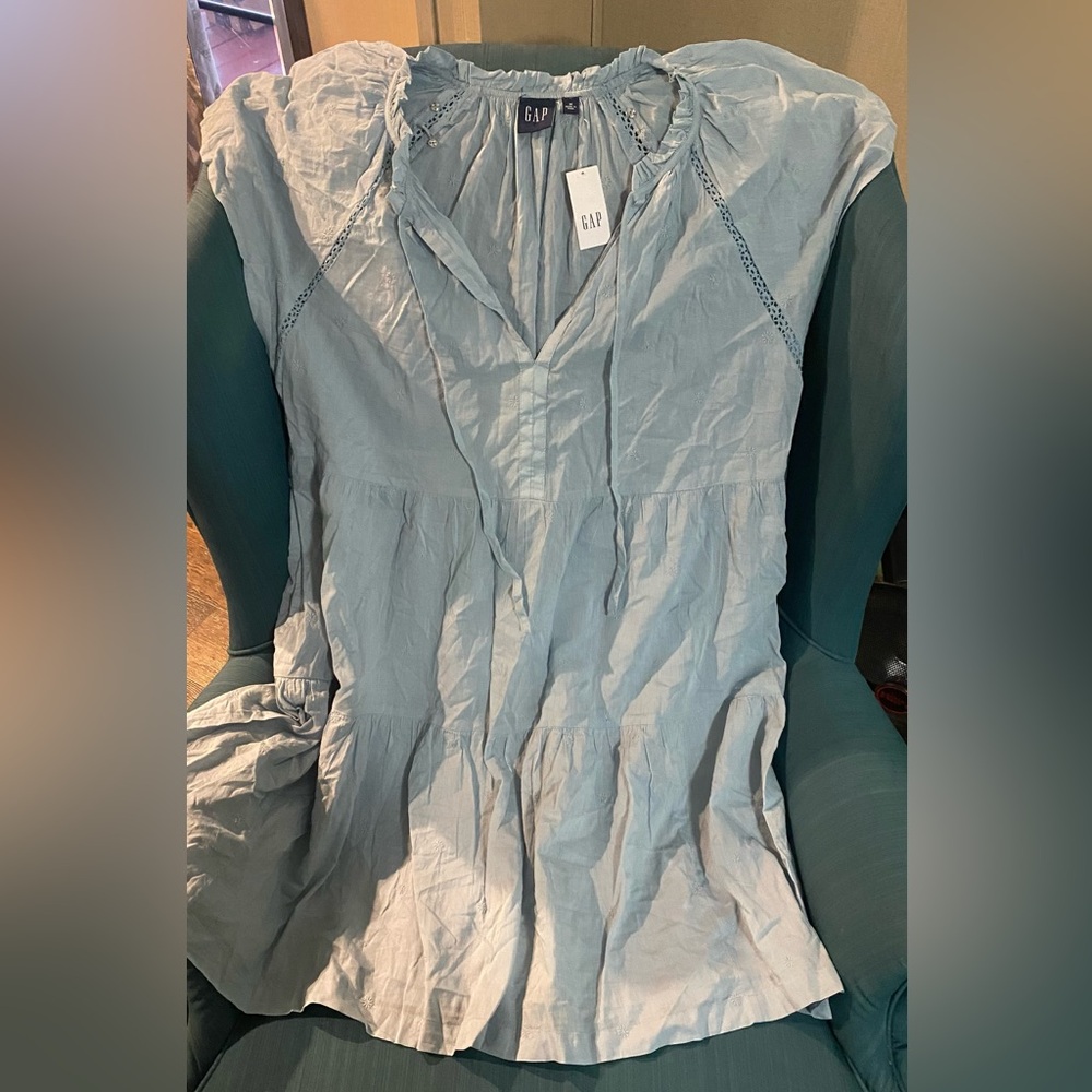 GAP Soft Blue Dress V Tie neck Size Medium